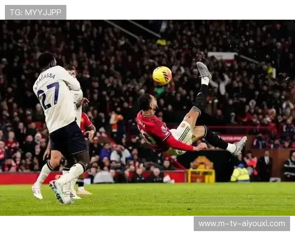 曼联球迷怒喷：这支球队毫无灵魂